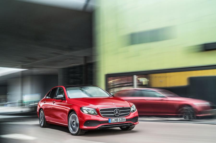  Mercedes-Benz E220d Avantgarde Line 2016 года  (фото 11 из 18)